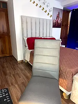 Madissonlove 1 online show from 12/14/25, 10:37