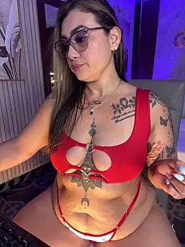 Madissonlove 1 online show from 05/16/26, 02:27
