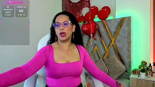Cintiia Holmes online show from 03/05/26, 11:32