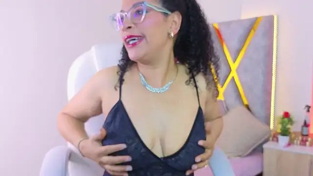 Cintiia Holmes online show from 03/31/26, 01:07