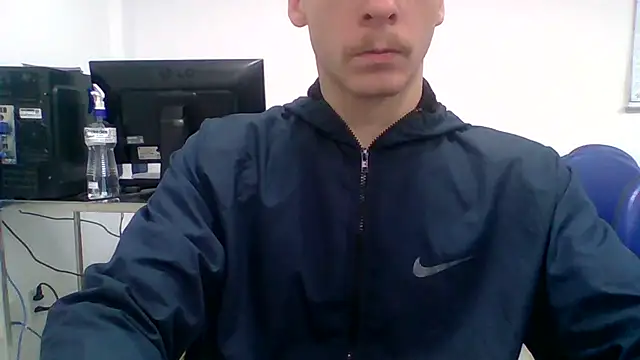 Snapshot of Novinho_pica_rosa chatting on 10/17/25, 11:23 Novinho pica rosa online show from 10/17/25, 11:23