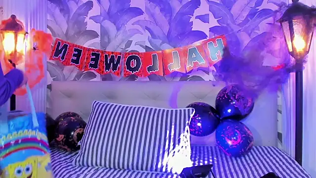 Sami Evanns online show from 10/31/25, 03:14