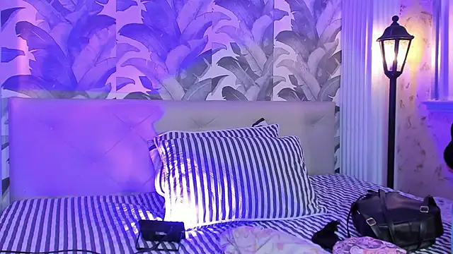 Sami Evanns online show from 10/16/25, 03:37