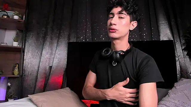 NovaaWheler online show from 11/21/25, 07:24