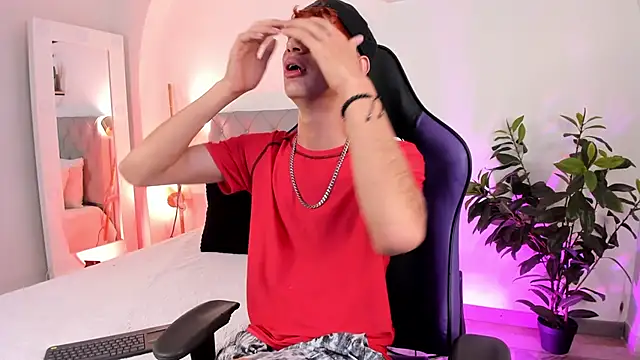 NovaaWheler online show from 03/17/25, 05:01