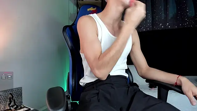 NovaaWheler online show from 12/22/25, 12:33