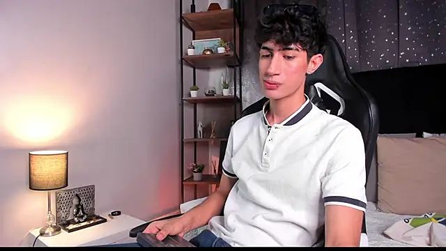 NovaaWheler online show from 11/26/25, 08:31