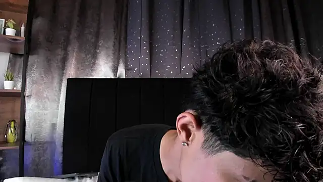 NovaaWheler online show from 11/13/25, 08:24