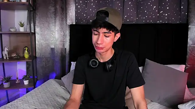 NovaaWheler online show from 10/31/25, 12:57