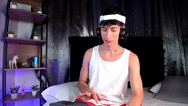 NovaaWheler online show from 11/09/25, 08:13