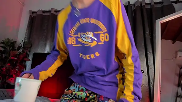 NovaaWheler online show from 02/08/26, 12:03