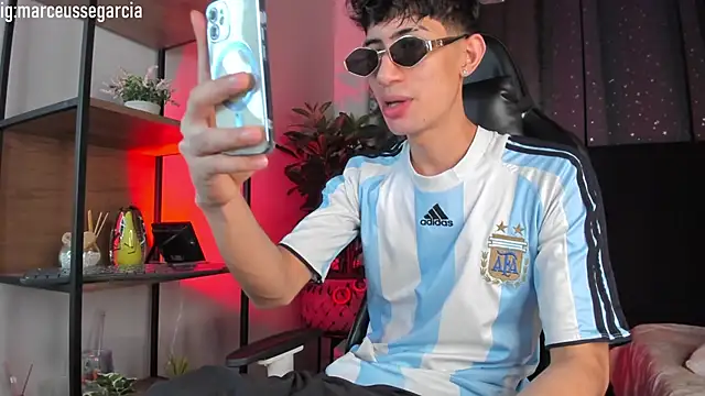 NovaaWheler online show from 03/30/26, 08:43