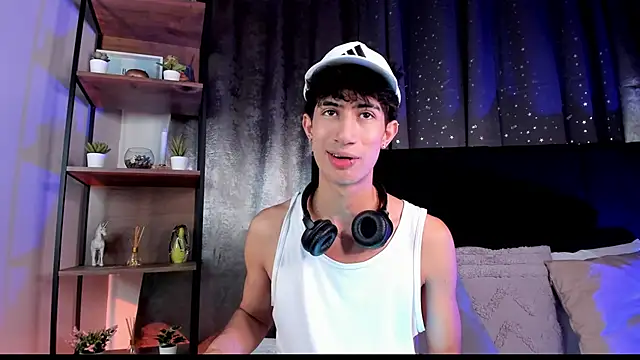 NovaaWheler online show from 11/27/25, 09:15