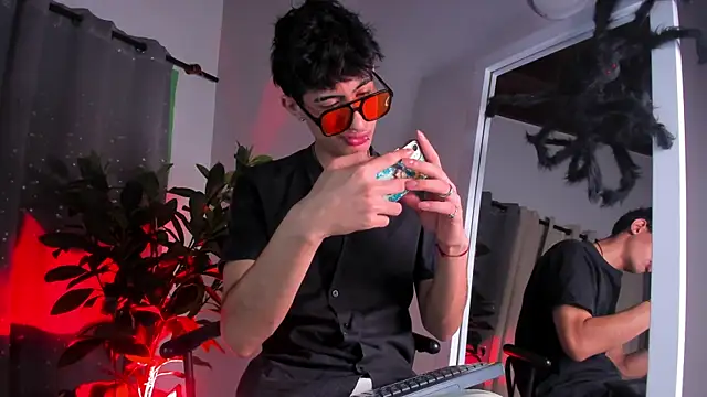 NovaaWheler online show from 10/20/25, 07:36