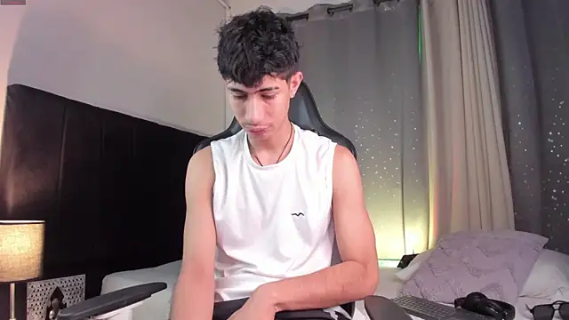 NovaaWheler online show from 09/15/25, 04:07