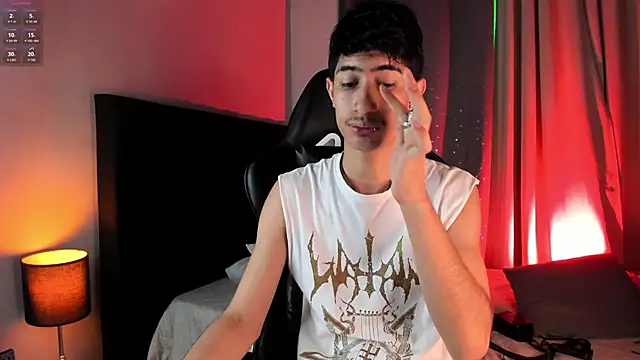 NovaaWheler online show from 09/26/25, 03:41