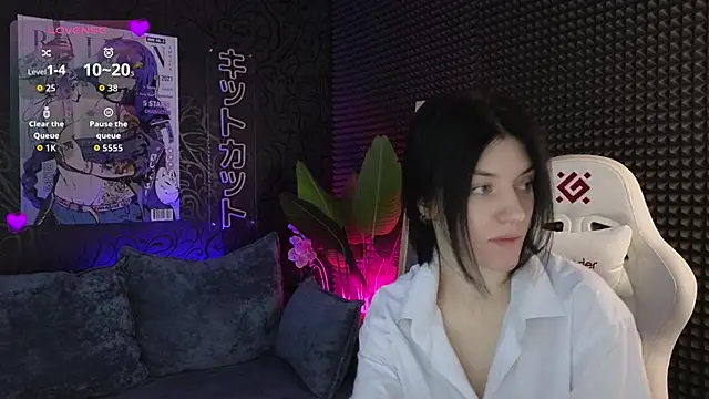 Snapshot of roxy_riot_ chatting on 09/26/25, 01:23 roxy riot online show from 09/26/25, 01:23