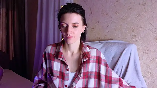 Snapshot of roxy_riot_ chatting on 02/17/25, 07:37 roxy riot online show from 02/17/25, 07:37