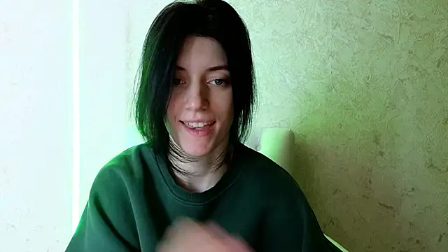 Snapshot of roxy_riot_ chatting on 03/19/25, 04:36 roxy riot online show from 03/19/25, 04:36