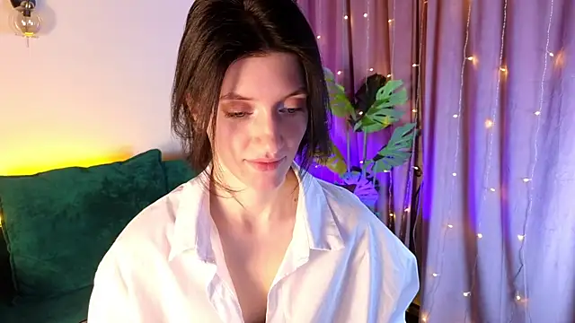 Snapshot of roxy_riot_ chatting on 02/14/25, 04:58 roxy riot online show from 02/14/25, 04:58