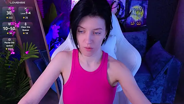 roxy riot  online show from 10/28/25, 01:28