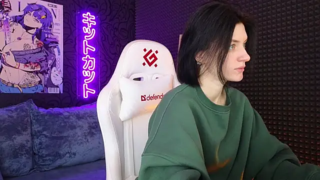 Snapshot of roxy_riot_ chatting on 03/15/25, 01:08 roxy riot online show from 03/15/25, 01:08
