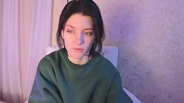 Snapshot of roxy_riot_ chatting on 02/26/25, 01:25 roxy riot online show from 02/26/25, 01:25