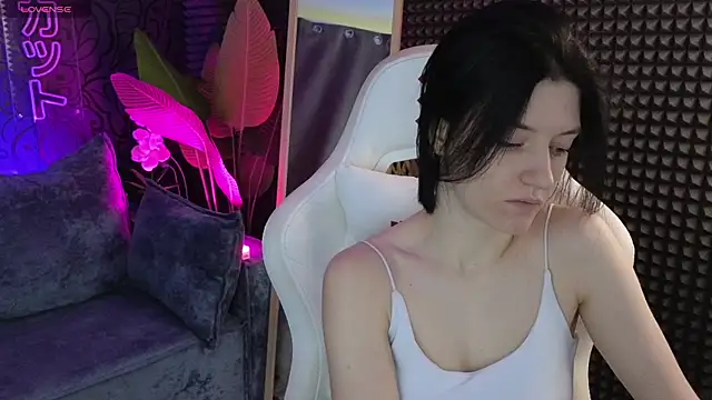 Snapshot of roxy_riot_ chatting on 09/29/25, 01:23 roxy riot online show from 09/29/25, 01:23