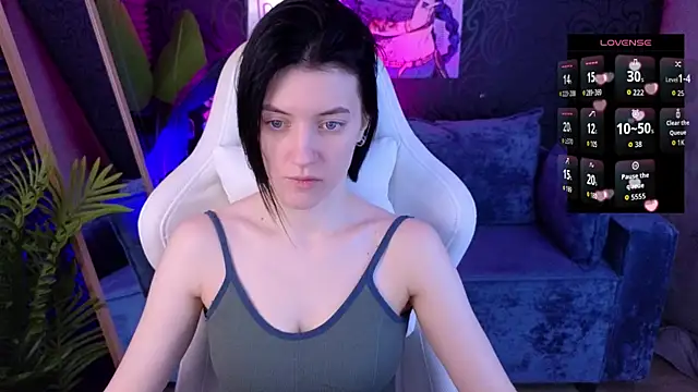 roxy riot  online show from 11/27/25, 01:28