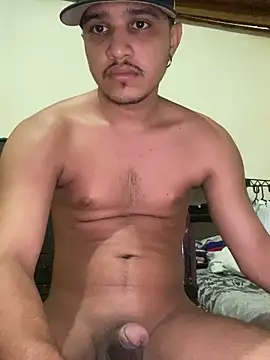 Snapshot of daniel6916 chatting on 03/16/25, 11:26 daniel6916 online show from 03/16/25, 11:26