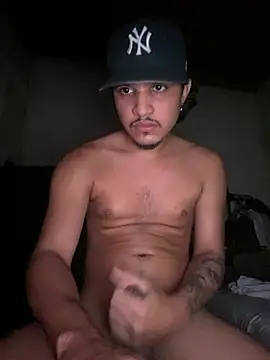 Snapshot of daniel6916 chatting on 03/01/25, 02:59 daniel6916 online show from 03/01/25, 02:59