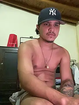 Snapshot of daniel6916 chatting on 02/24/25, 07:11 daniel6916 online show from 02/24/25, 07:11