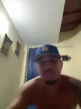 Snapshot of daniel6916 chatting on 03/04/26, 01:57 daniel6916 online show from 03/04/26, 01:57