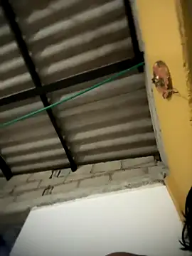 Snapshot of daniel6916 chatting on 11/16/25, 01:43 daniel6916 online show from 11/16/25, 01:43