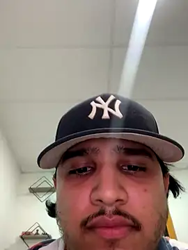 Snapshot of daniel6916 chatting on 09/27/25, 08:37 daniel6916 online show from 09/27/25, 08:37