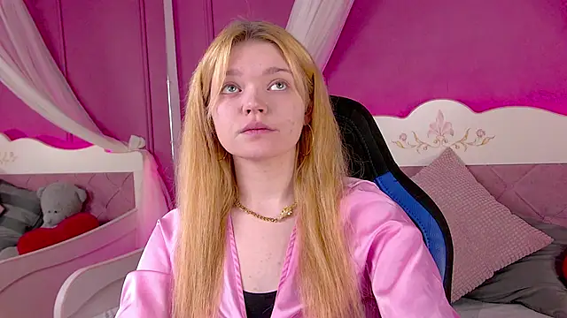 Snapshot of AdeleCartier chatting on 03/07/25, 12:48 AdeleCartier online show from 03/07/25, 12:48