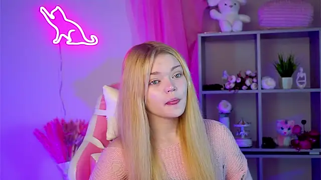 Snapshot of AdeleCartier chatting on 03/22/25, 02:37 AdeleCartier online show from 03/22/25, 02:37