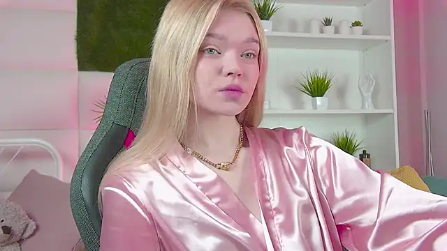 Snapshot of AdeleCartier chatting on 03/09/25, 03:54 AdeleCartier online show from 03/09/25, 03:54