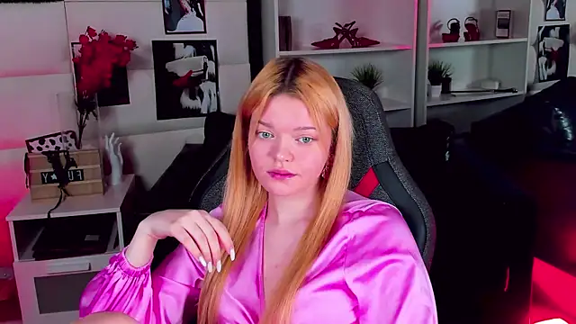 Snapshot of AdeleCartier chatting on 02/28/25, 03:48 AdeleCartier online show from 02/28/25, 03:48