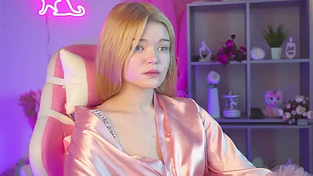 Snapshot of AdeleCartier chatting on 03/23/25, 04:05 AdeleCartier online show from 03/23/25, 04:05