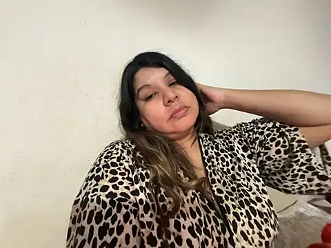 amanirose945 online show from 02/16/26, 01:48