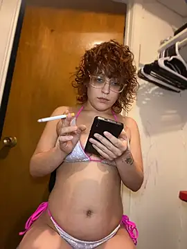 Snapshot of grassXass420 chatting on 05/23/26, 05:39 grassXass420 online show from 05/23/26, 05:39