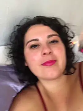 Snapshot of LunaSoleil9 chatting on 02/08/25, 11:12 LunaSoleil9 online show from 02/08/25, 11:12