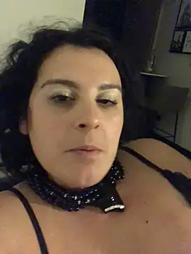 Snapshot of LunaSoleil9 chatting on 02/06/25, 06:35 LunaSoleil9 online show from 02/06/25, 06:35