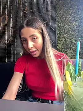 Snapshot of BonyBon29 chatting on 03/21/25, 08:39 BonyBon29 online show from 03/21/25, 08:39