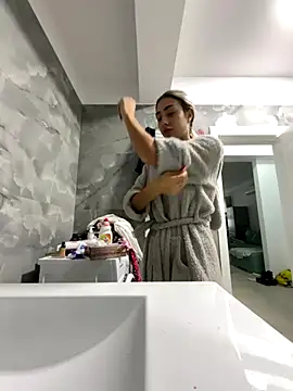 Snapshot of BonyBon29 chatting on 12/04/25, 06:56 BonyBon29 online show from 12/04/25, 06:56