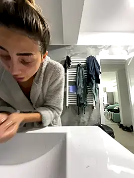 Snapshot of BonyBon29 chatting on 10/28/25, 08:46 BonyBon29 online show from 10/28/25, 08:46