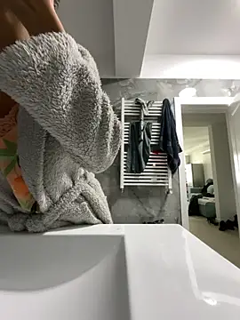 Snapshot of BonyBon29 chatting on 11/05/25, 07:00 BonyBon29 online show from 11/05/25, 07:00