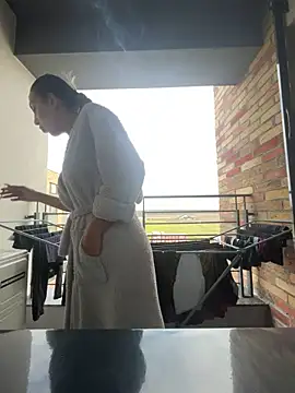 Snapshot of BonyBon29 chatting on 10/26/25, 09:42 BonyBon29 online show from 10/26/25, 09:42