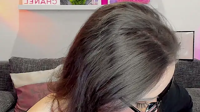 Snapshot of Suga_babe chatting on 02/24/25, 04:27 Suga babe online show from 02/24/25, 04:27